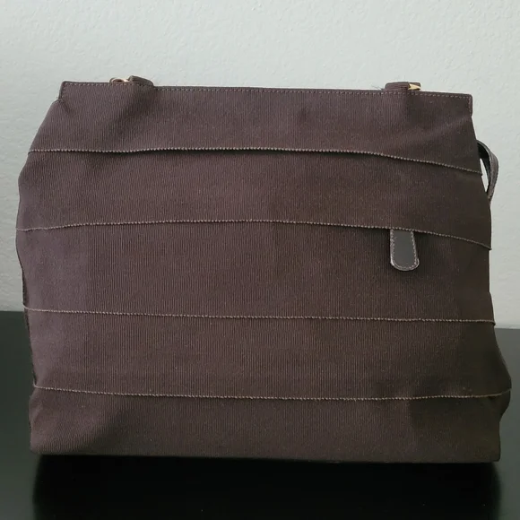 Salvatore Ferragamo Vintage Gancini Vara Chain Shoulder Bag - Picture 4 of 14